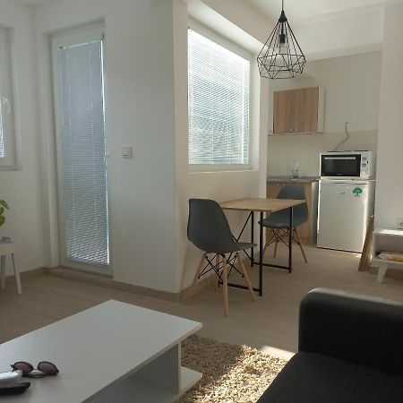 Studio Close To Town Centar سكوبجي المظهر الخارجي الصورة
