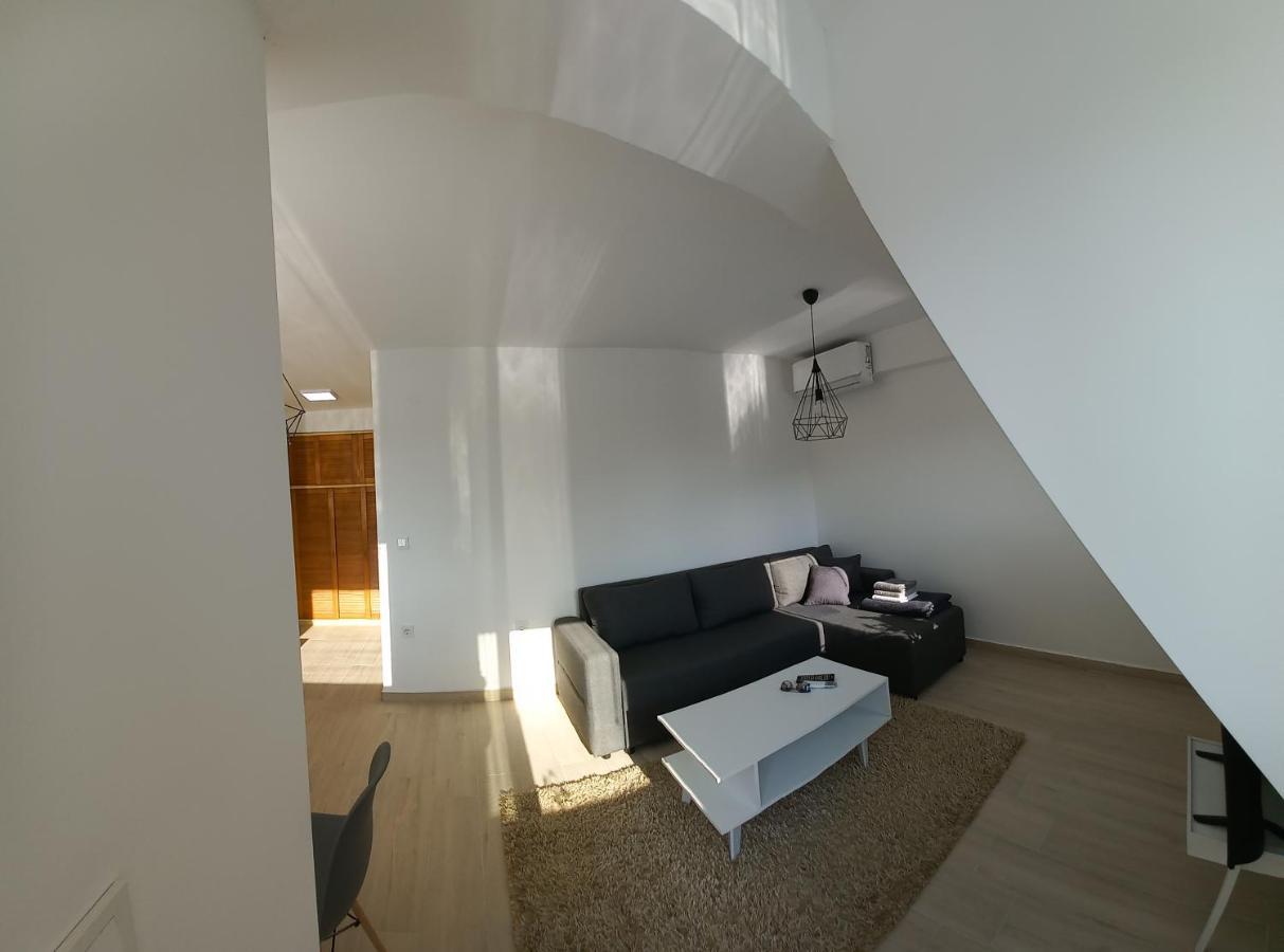 Studio Close To Town Centar سكوبجي المظهر الخارجي الصورة