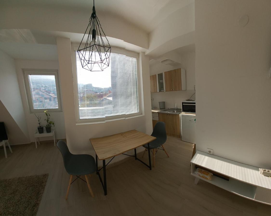Studio Close To Town Centar سكوبجي المظهر الخارجي الصورة